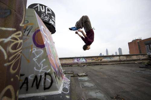 PARKOUR! | via Tumblr uploaded by Marcely Tawanny (18317)
