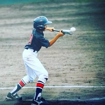 めぐみ,m on Instagram: “#baseball  #少年野球#無我夢中  #キャプテン  #10番  #サイン#送りバント  #自分の役割#ひたすらに  #アウトになるのに全力で走る  #8年前#汗と涙#良き思い出  息子の少年野球時代。 懐かしい⚾…” (48362)