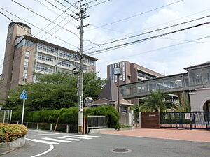 東福岡自彊館中学校・東福岡高等学校 - Wikipedia (175596)