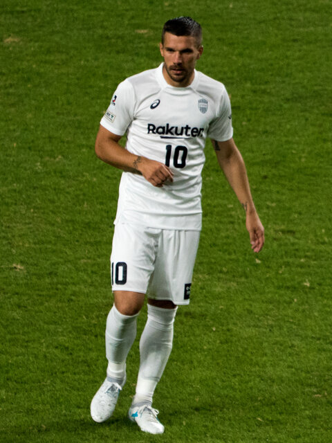 File:Lukas Podolski (37322776096) (cropped).jpg - Wikimedia Commons (200478)