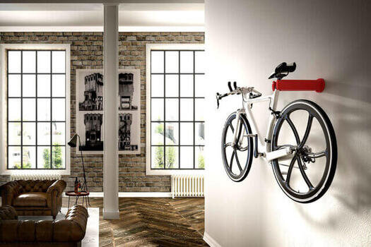 ロードバイクを壁掛けする方法とは 自転車をおしゃれに室内保管したい Activel