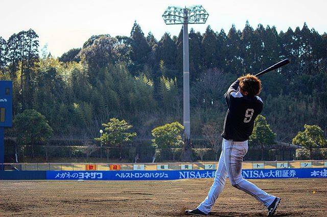 @kyohei1982 on Instagram: “#柳田悠岐 選手 #フルスイング #躍動感 #underarmour #baseball #uabaseball #カメラマン #松坂(恭)” (25204)