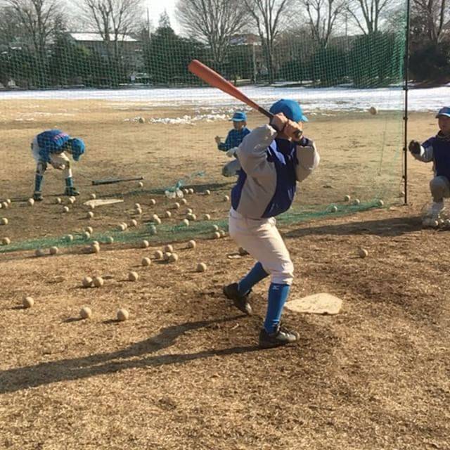 Yosuke Saito on Instagram: “#ティー  #グラウンド #グランド  #雪 #残る #寒い  #ティーバッティング  #バッティング #練習  #動画 #ムービー #スロー  #いいとこ #改善点 #復習  #強く振る #打撃 #トレーニング  #野球 #少年野球 #学童野球  #コツコツ練習…” (25675)