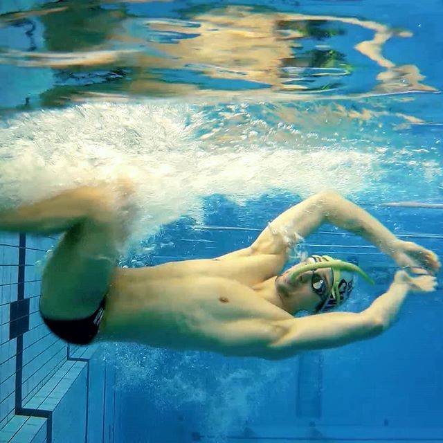 BORN TO SWIMさんはInstagramを利用しています:「Flipturn with BTS snorkel👍Thanks @matejvobo  #swimming #crowl #training #flipturn #loveswimming #swimmingpool #snorkel #fins #youcandoit…」 (33672)