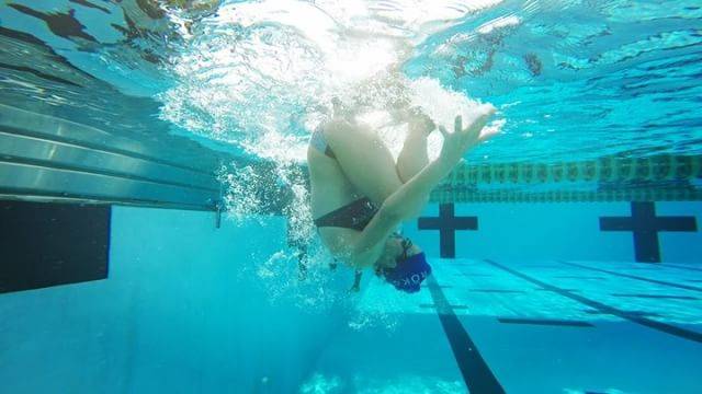Christina FontanaさんはInstagramを利用しています:「First ever attempt at a flip turn! 🏊🏻‍♀️😬🤣」 (36729)