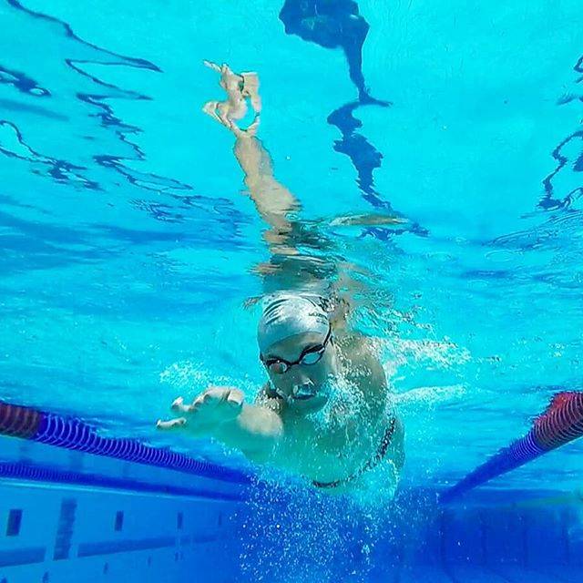 Swim 4 LifeさんはInstagramを利用しています:「#yuzmemania member @oznbyrm 💪  #swim4lifetr ------- While practicing #freestyleswimming skills the day before breaking the 25-29 yrs. 400…」 (41566)