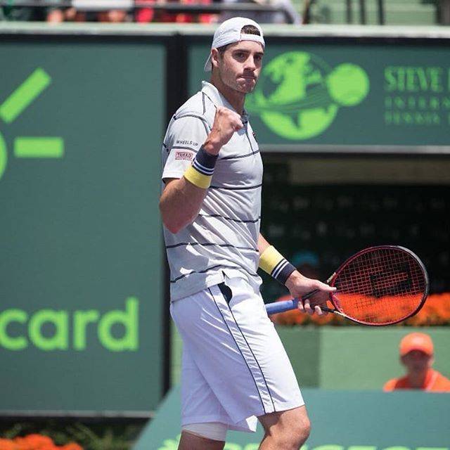 VAVEL Tenis on Instagram: “#MiamiOpen El estadounidense John #Isner se proclamó campeón del Masters 1000 de Miami al derrotar al alemán Alexander #Zverev por 6-7(4),…” (42845)