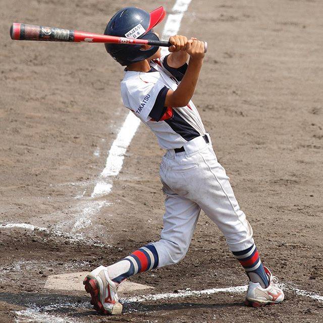 Kazuhiro Okazaki on Instagram: “アッパースイング過ぎf^_^;柳田みたいだけど、あれは彼だから出来る芸当だからな〜でもこれ、打球が高く上がり太陽が目に入ったのか、ファーストが捕れずに顔に当てて貴重な1点が入った。#少年野球 #アッパースイング” (44550)