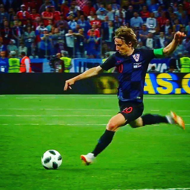 Ryu on Instagram: “Luca Modric #10 🇭🇷 クロアチアのcaptain  ルカ・モドリッチ 今朝のアルゼンチン戦でのスーパーゴール⚽️ 思わず声が出た瞬間でした✨ カッコ良すぎてシビれる〜💓 #打つ瞬間 #worldcup2018 #W杯 #ワールドカップ #croatia…” (46767)