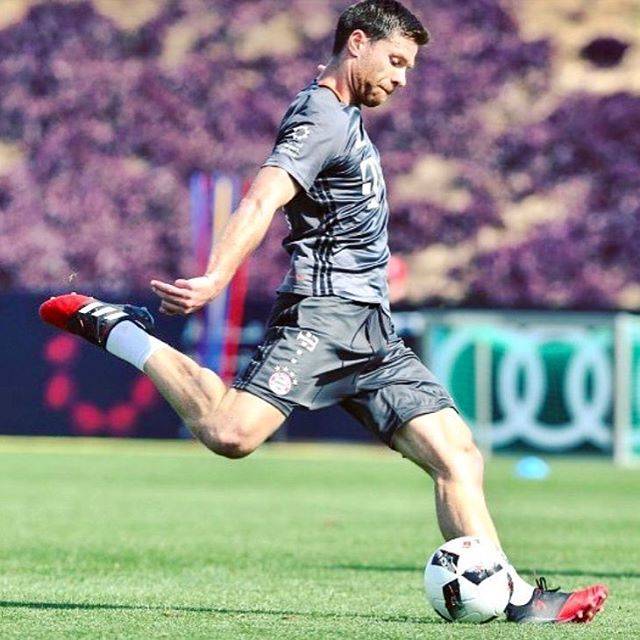 Xabi Alonso on Instagram: “Practice and more practice.” (53100)