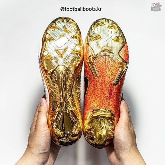 Footballboots.kr 🇰🇷 on Instagram: “Amazing Gold✨✨ ⠀⠀⠀⠀⠀⠀⠀⠀⠀⠀ Two Limited Edition Boots from Nike with Gold. ⠀⠀⠀⠀⠀⠀⠀⠀⠀⠀ Like&Share my pic and Just tag me 😘 Follow me 👉🏻…” (53490)