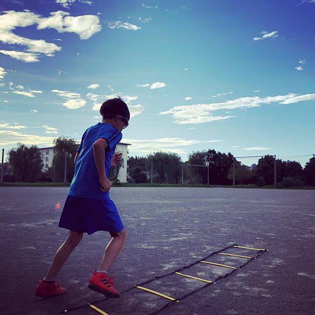 Yamada Yoshitaka on Instagram: “今日も朝練。来週の遠征メンバーに入りたいと頑張ってます。#サッカー #ラダートレーニング #遠征メンバー #朝練” (54484)