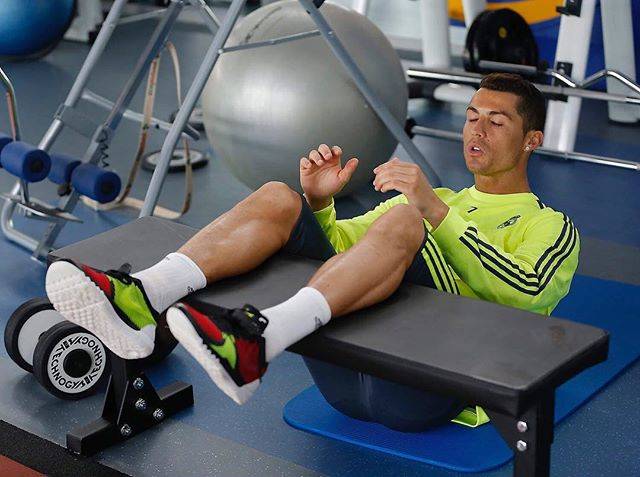 Cristiano Ronaldo on Instagram: “💪🏽” (54991)