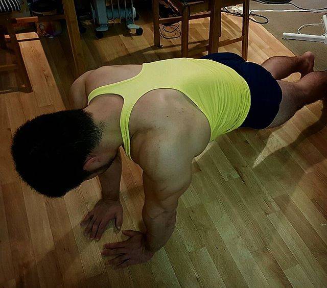 Workout.Science on Instagram: “#ダイヤモンドプッシュアップ  #workout #gym #postworkout #naturalbodybuilding #fitnessmotivation #bodybuilding #protein #workout…” (56301)