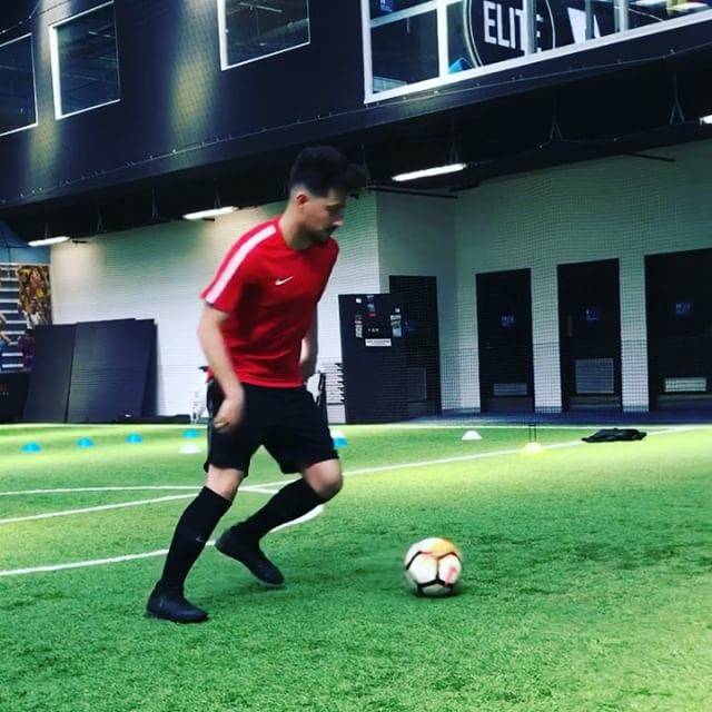 Daniel Cappellaro on Instagram: “Learn this combo!! 🔥🔥 - @jesmondbeh had this one down in a few tries!! Baller. 😎🔥👌🏽 - Training at the amazing @elitefootballtf it’s hard…” (59380)