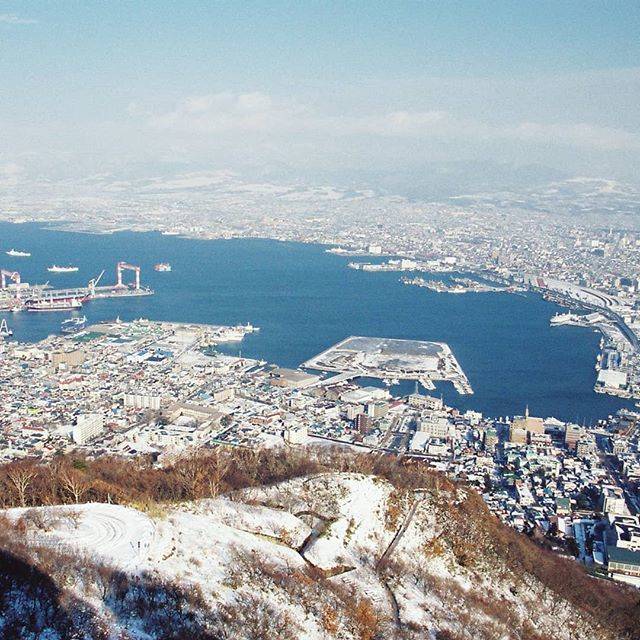 💈 芦 尾  吉 伸 💈  Yoshinobu  Ashio on Instagram: “函館山から 函館港を望む ❄️#函館山 #函館どつく #緑の島 #函館港 #函館市” (64480)