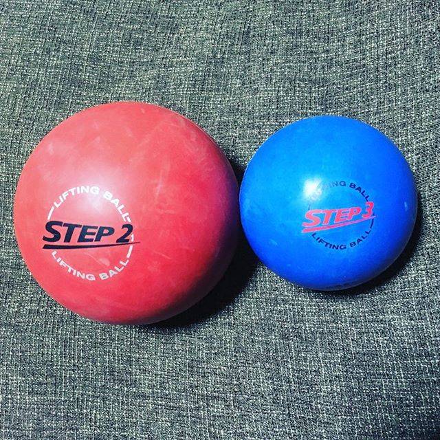 ひろき たけ on Instagram: “ちっさい！！ #リフティングボール #赤で練習してた #青を買った” (69543)