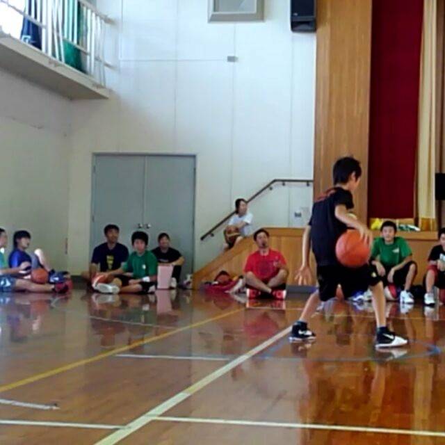 Mizobuchi Ryozo on Instagram: “#ミニバス #ミニバスケット #ミニバスケットボール #クラブ #レッグスルー #大会 #バックビハインド #練習 #トレーニング #basketball #legthrough #practice #training” (82917)