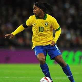 ronaldinhoファン on Instagram: “.respect..#ronaldinho #soccer #love#ロナウジーニョ #サッカー #いいね返し #respect” (85967)