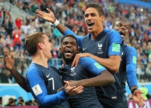 サトー on Instagram: “ロシアWカップフランスVSベルギー終わりましたね～楽しみにしていたので３時まで起きてたんですが、試合はじまったら寝落ち(笑) 気づいたら試合終了間近で、得点シーンみれず、試合終了後のダイジェストで見るといういつものパターン(笑)ずっーとこのバターン(笑)とほほ  #サッカー…” (88655)
