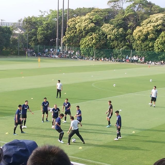 Yasuo Yoshida on Instagram: “昨日のリベンジ。今日は間近で見れました😉#サッカー日本代表合宿#最終日#リベンジ” (90601)