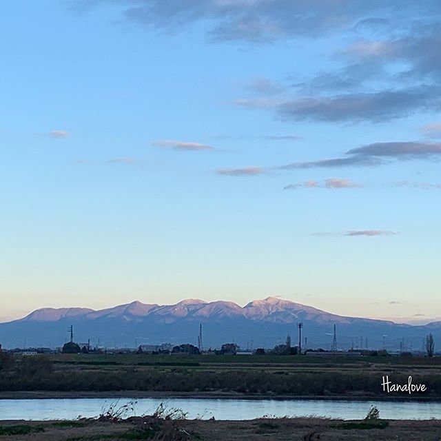 hanalove on Instagram: “♪♪朝陽さす清々しい朝です♪#赤城山#朝陽#利根川#山が好き” (99564)