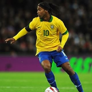 hero & hiro on Instagram: “#soccer #football #brazil #ronaldinho #サッカー #ブラジル代表 #2006 #10番 #ロナウジーニョ” (100172)