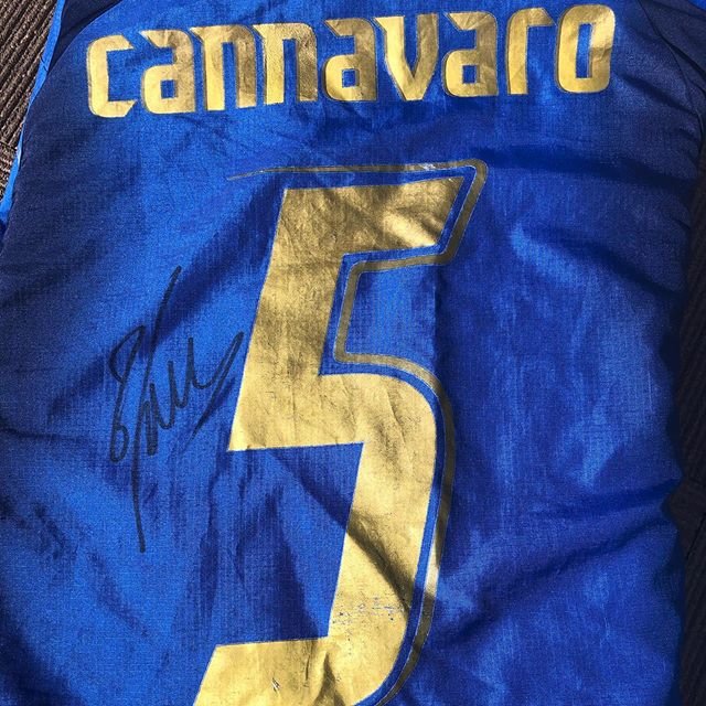 Hiroya on Instagram: “#fabiocannavaro #cannavaro #カンナバーロ #イタリア代表 #autograph #直筆サイン” (100804)