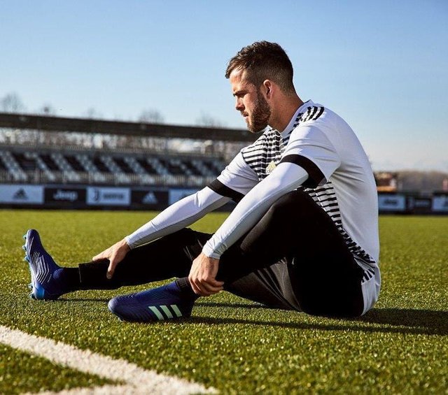 soccerlounge on Instagram: “adidas Predator "DEADLY STRIKE" #adidas #adidasfootball #heretocreate #soccerlounge #predator #juventus #pjanic #deadlystrike #アディダス #プレデター…” (113507)