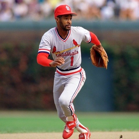 Retro Baseball on Instagram: “Happy 65th Birthday OZZIE SMITH! The shortstop wizard, who was a 15-time All-Star and 13-time Gold Glove Award winner, was elected to the…” (120963)