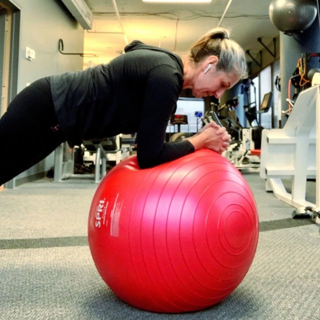 Heike Yates ☆Fitness Warrior ☆ on Instagram: “I love the ball. It's so versatile, fun, and challenging. 😁⁠ ⁠ Improves balance and overall muscle tone. You’ll work muscles you never knew…” (125565)