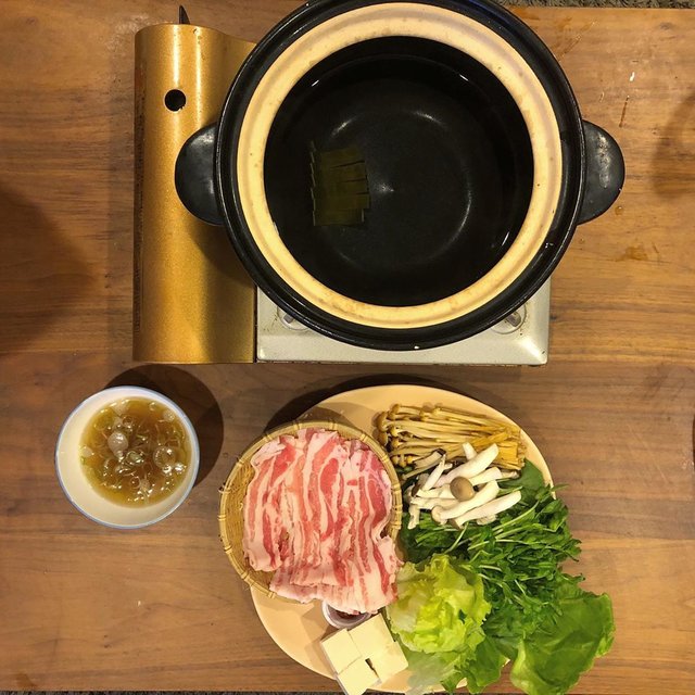 mamoru miwa on Instagram: “学芸大学にあるこんといてで、一人鍋セットをtakeout🍲ちょっと贅沢(^^) #学芸大学#こんといて#豚しゃぶ” (126586)