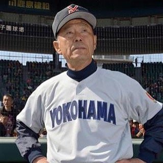 𝗠𝗔𝗥𝗜𝗡𝗔 𝗔𝗥𝗔𝗞𝗜 on Instagram: “Jul 28,2015★ 横浜高校 渡辺元智 終身名誉監督 様。 ＊ 野球少女だった私は、体の成長と共に男子との体格差が生じ野球少女の道を挫折しました。 ＊ 野球を諦めた私は、野球を支える側になりました。…” (129625)