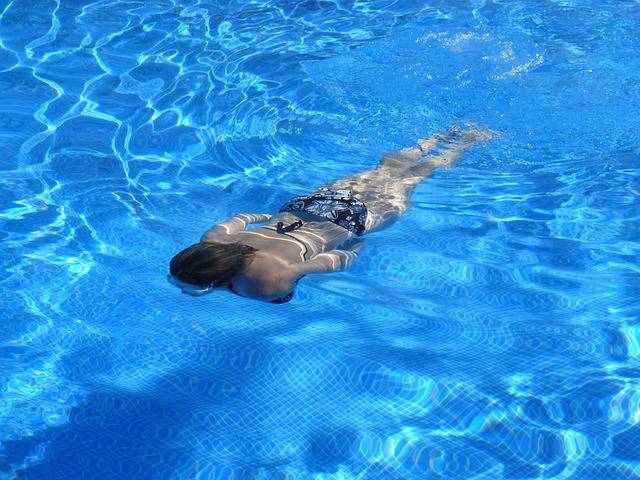 Swim Water Diving - Free photo on Pixabay (82543)